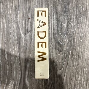 Le Chouchou Lip Softening Balm - Cream Packaging